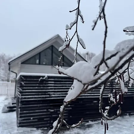 White House Semesterbostad Khudlovo